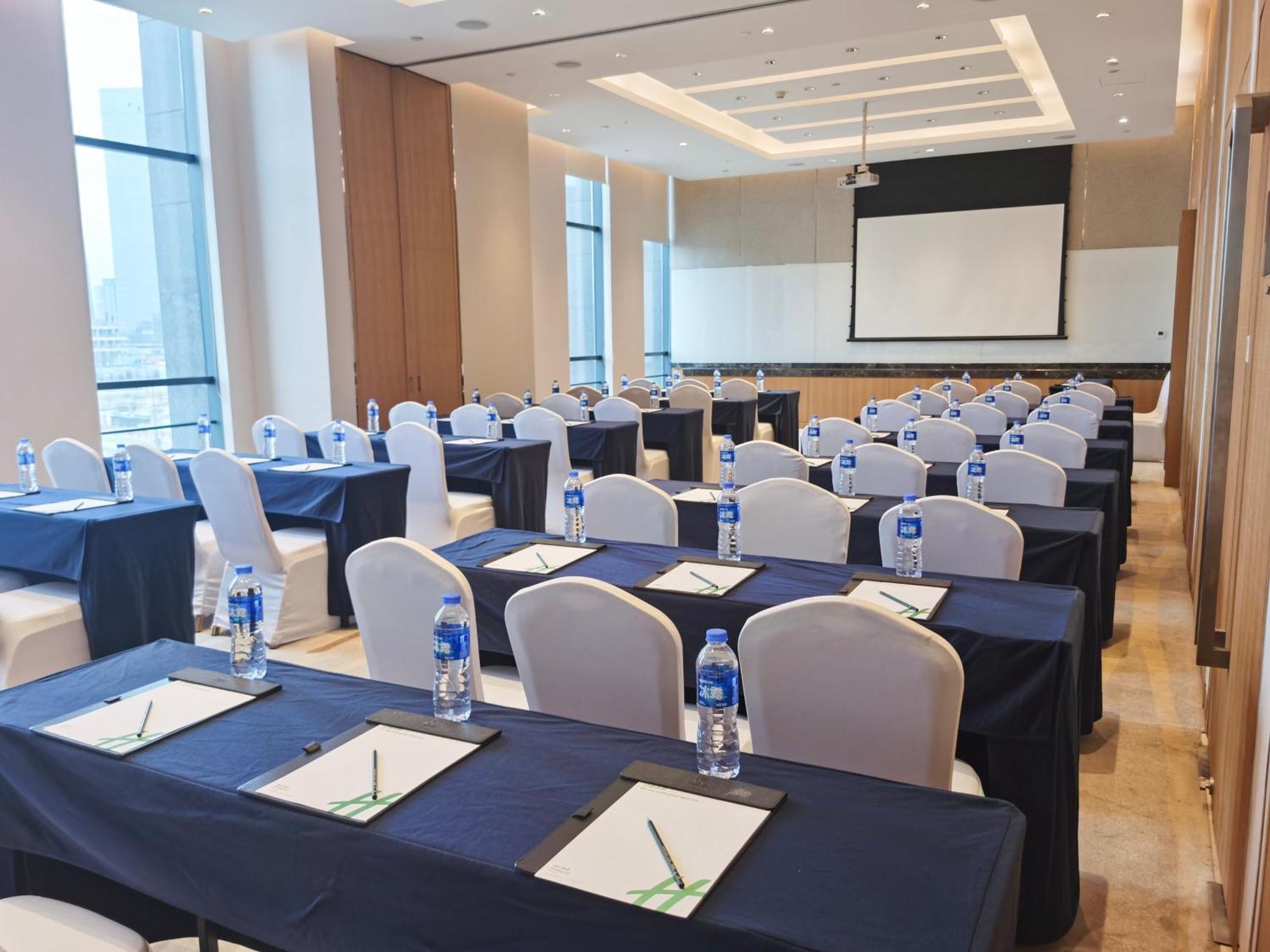 Holiday Inn Chengdu Qinhuang By Ihg Exterior photo