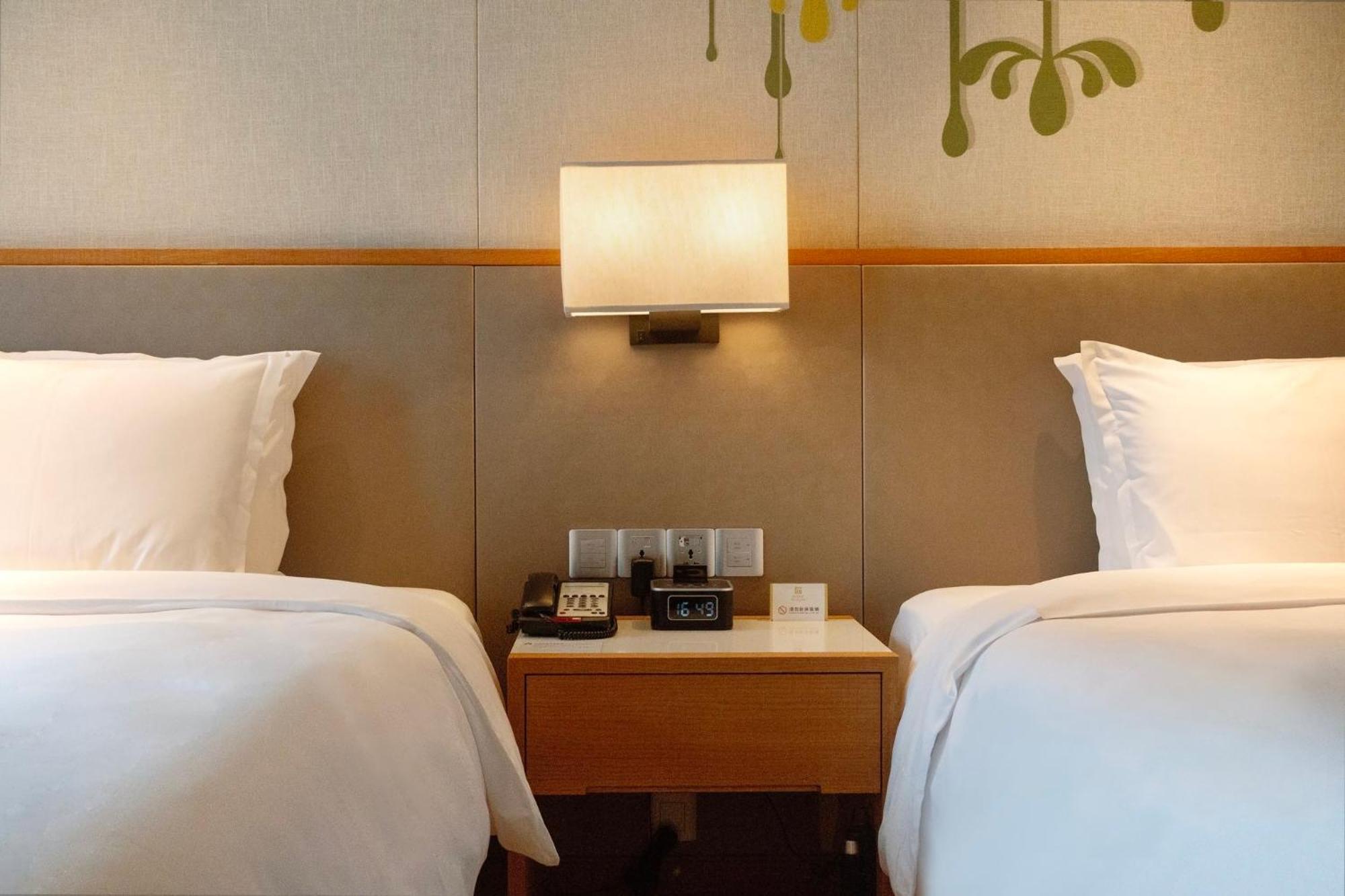 Holiday Inn Chengdu Qinhuang By Ihg Exterior photo